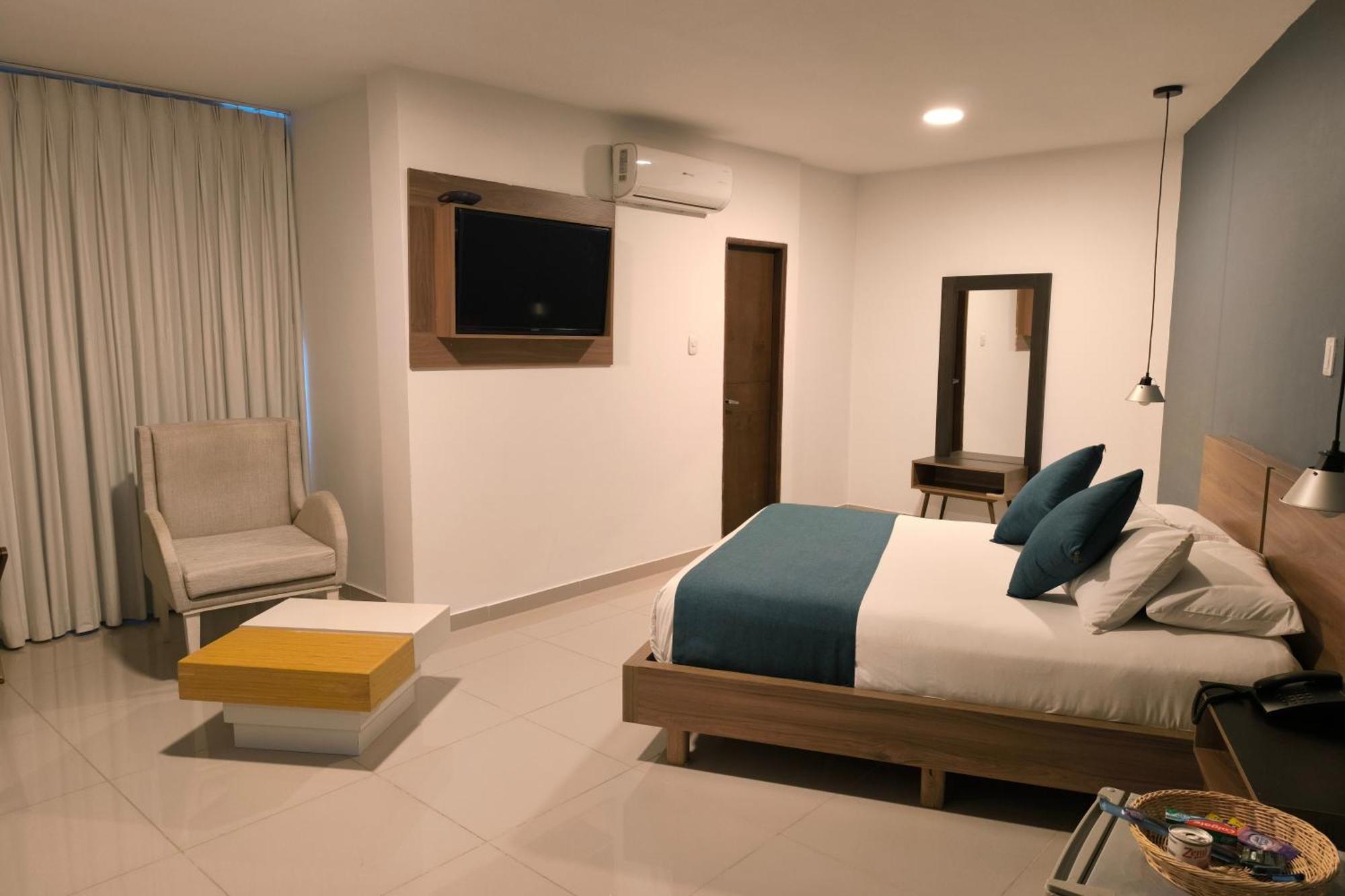 Hotel Quarta Avenida Monteria Exterior photo